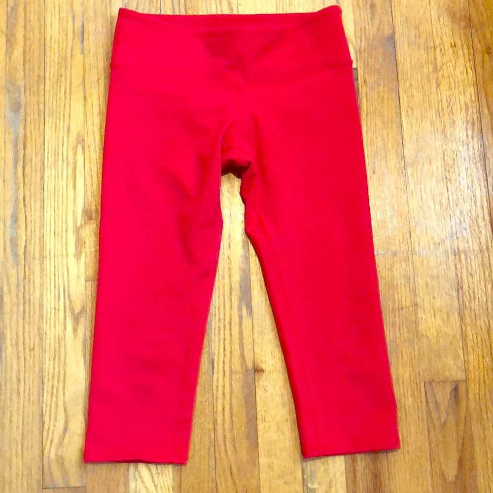 Bright red Alo Yoga Cropped Leggings